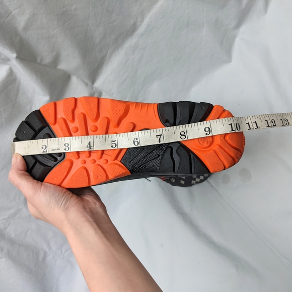 Kamik Boys Insulated Snow Boots Size 5 - Picture 9 of 10